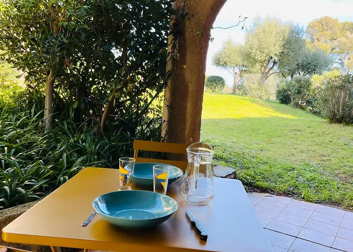 Apartment Cocody 6 *